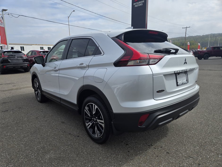 2025 Mitsubishi ECLIPSE CROSS ES-3