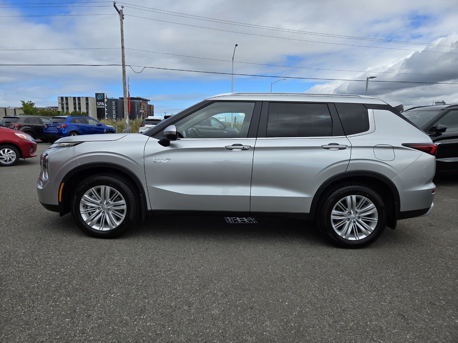 Mitsubishi OUTLANDER PHEV SE S-AWC 2025-2