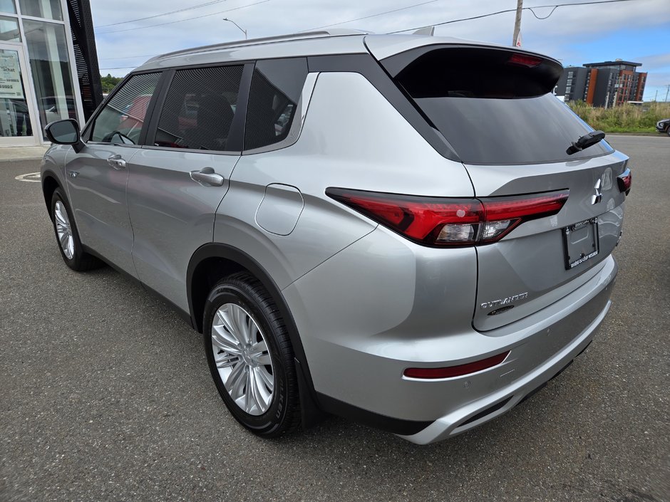 Mitsubishi OUTLANDER PHEV SE S-AWC 2025-3