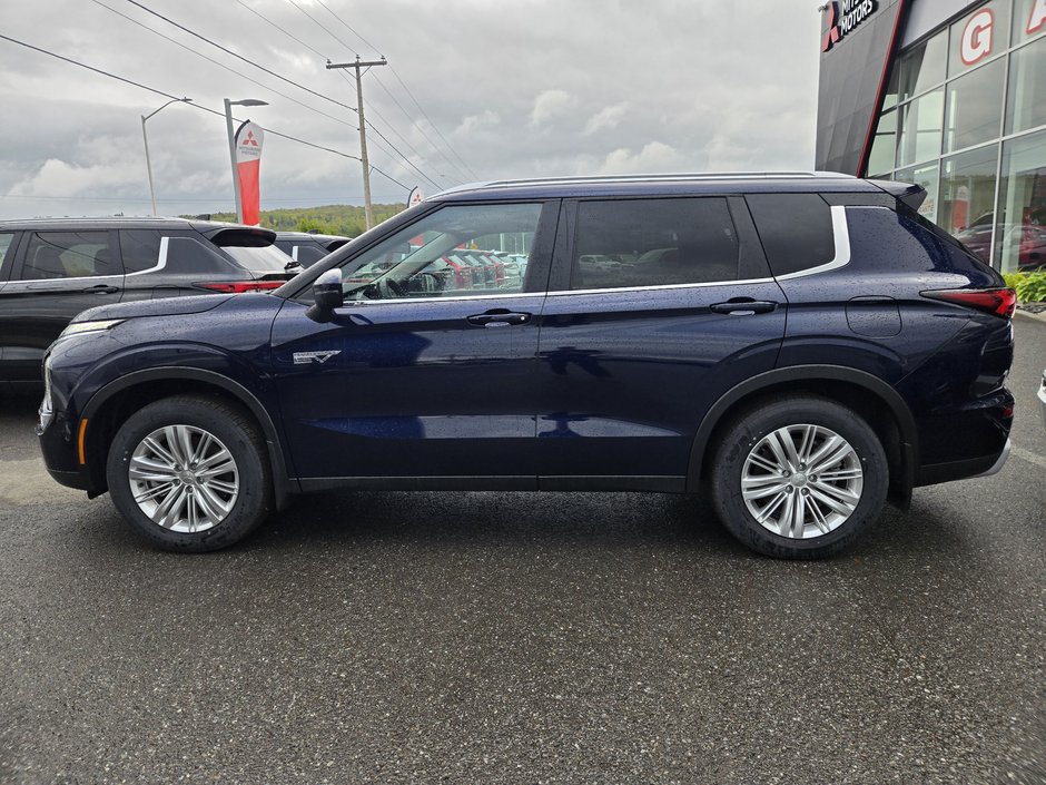 Mitsubishi Outlander Plug-In Hybrid LE 2025-2