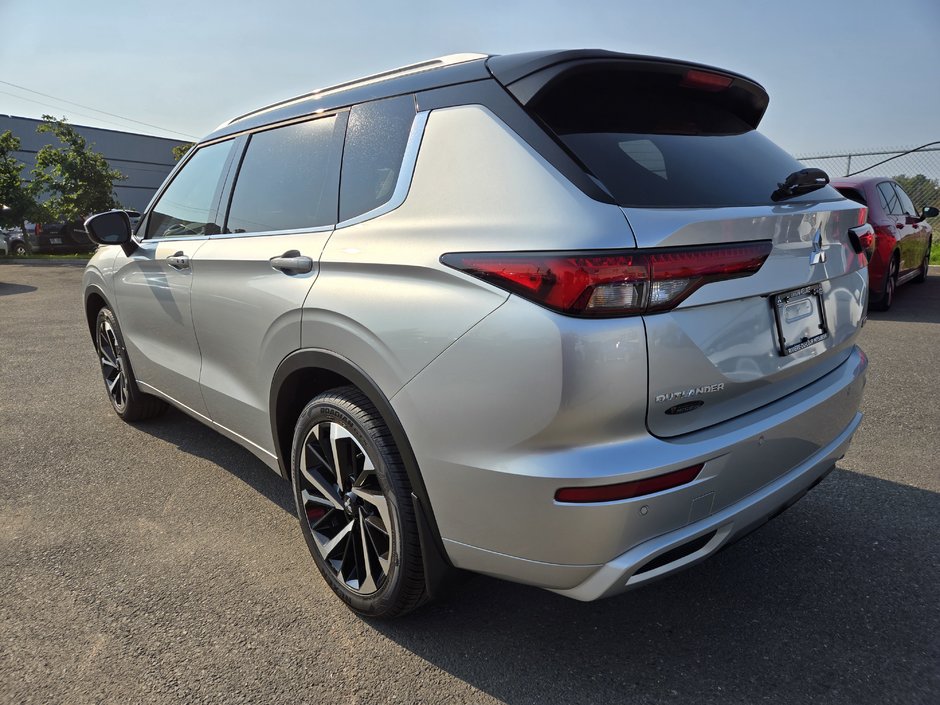 Mitsubishi Outlander GT S-AWC TWO TONE ROOF 2024-3