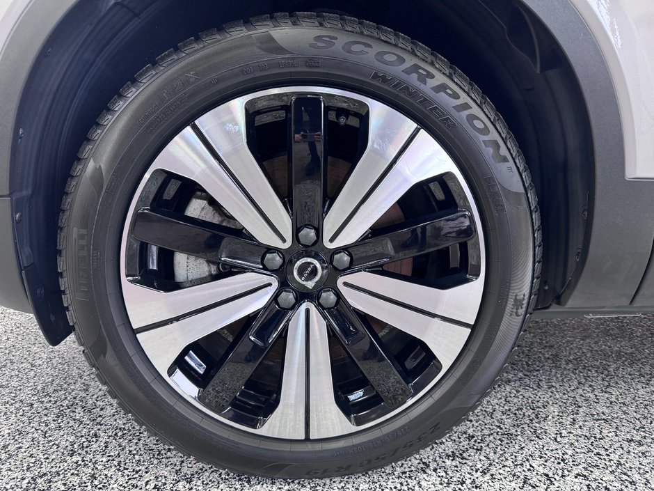 2023 Volvo C40 PLUS-4