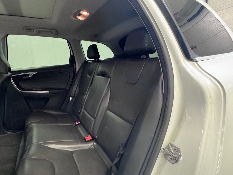 2016 Volvo XC60 T5 SPECIAL EDITION PREMIER-7