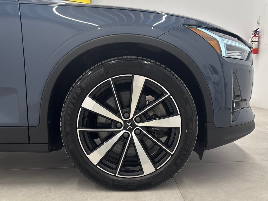 2022 Polestar 2 BASE-7