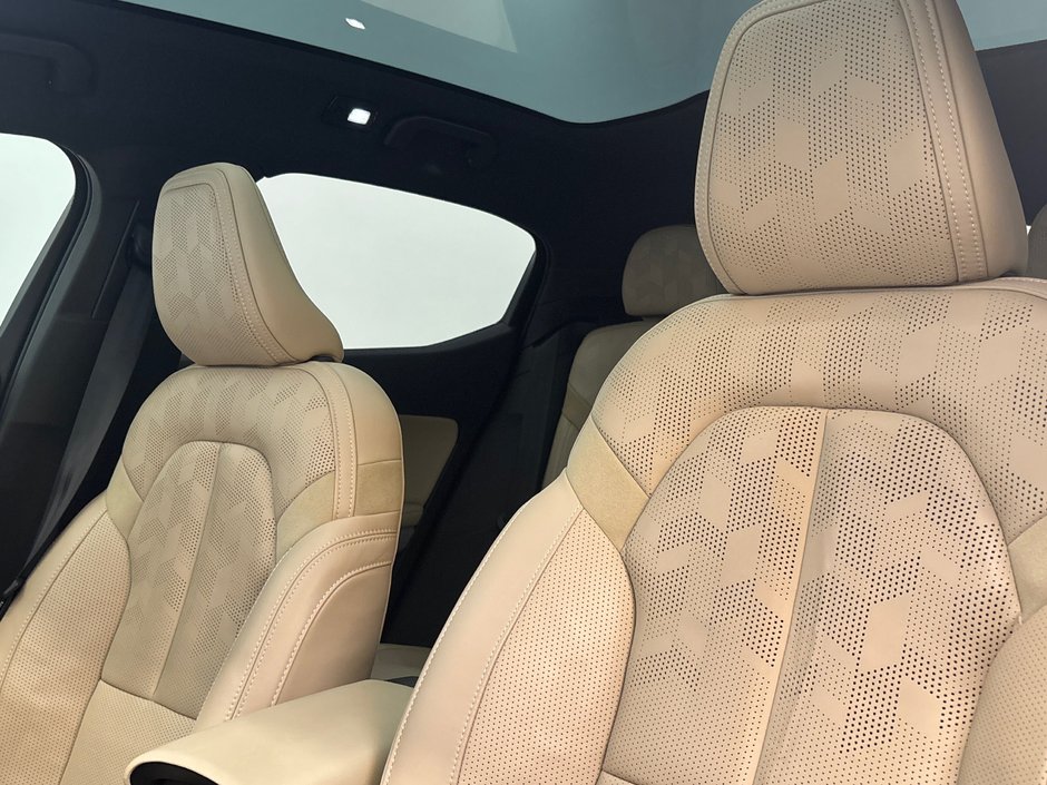 2022 Polestar 2 BASE-13