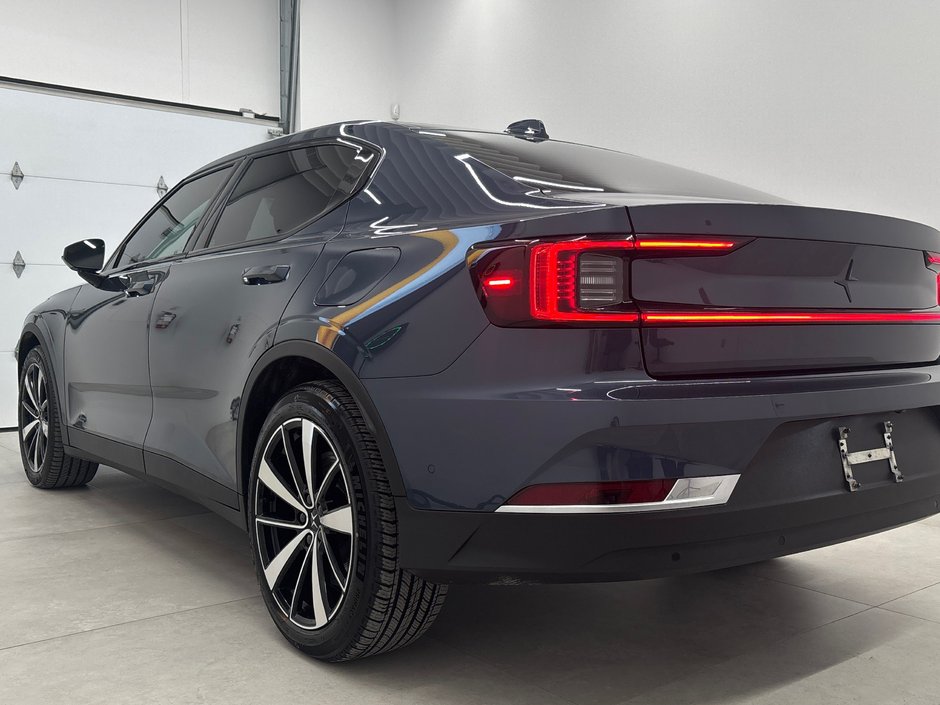 2022 Polestar 2 BASE-3