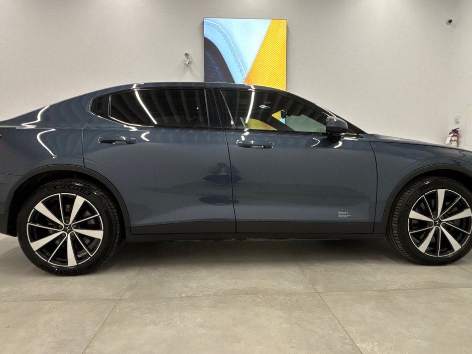 2022 Polestar 2 BASE-10