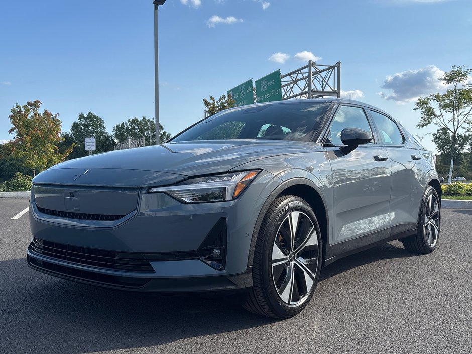Polestar 2 Plus 2024 à Laval, Québec