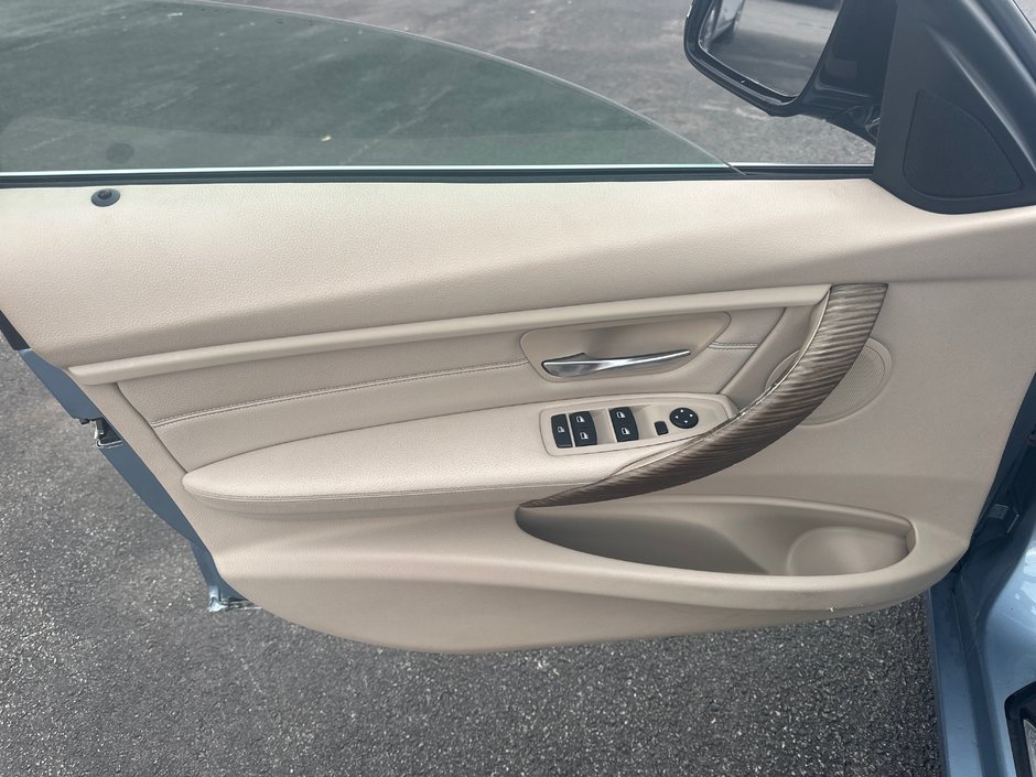 BMW 3 Series 328i 2013-8