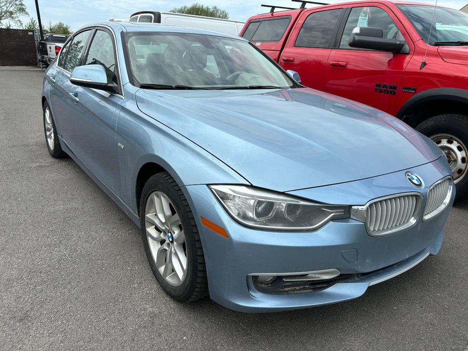 2013 BMW 3 Series-0