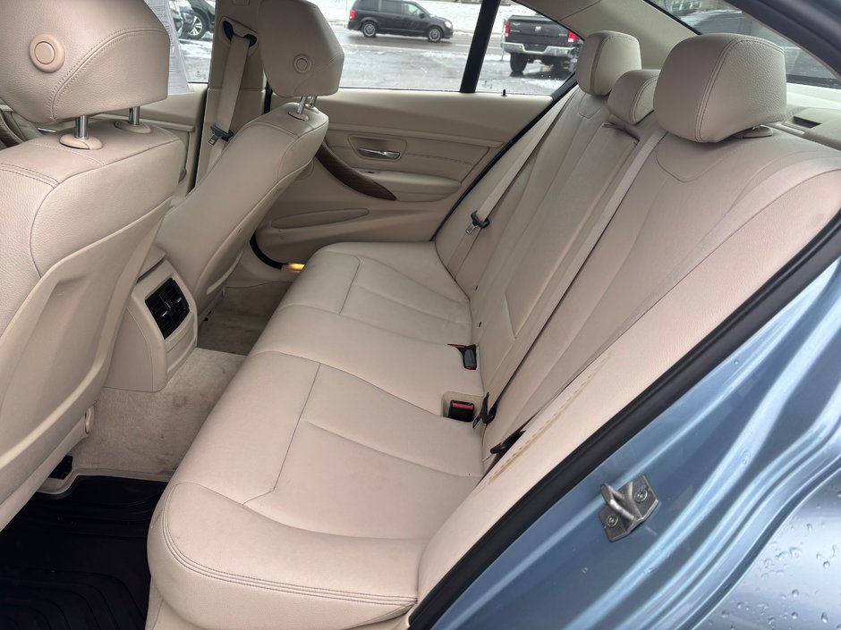 2013 BMW 3 Series 328i-4