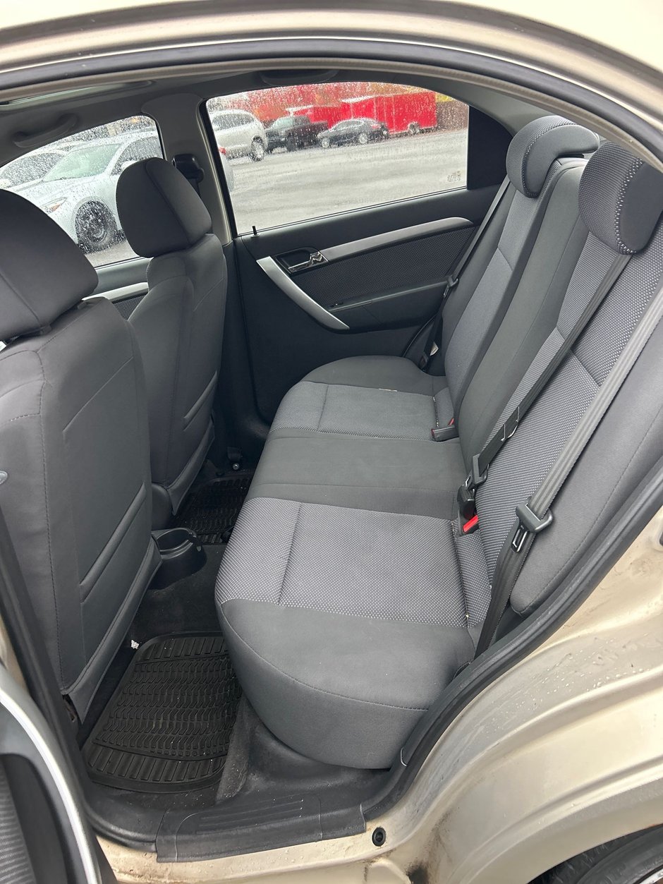 Chevrolet Aveo LT 2011-6