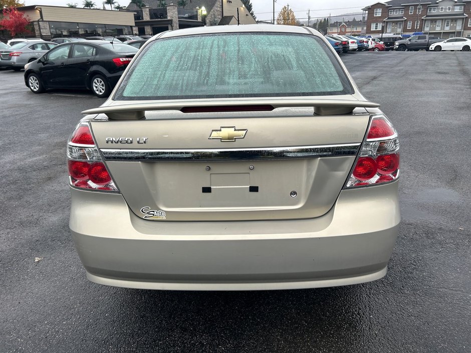 Chevrolet Aveo LT 2011-3