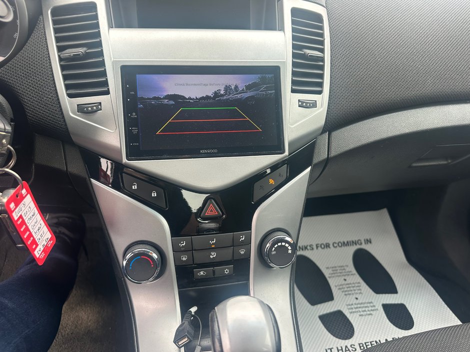 2013 Chevrolet Cruze LT Turbo-12