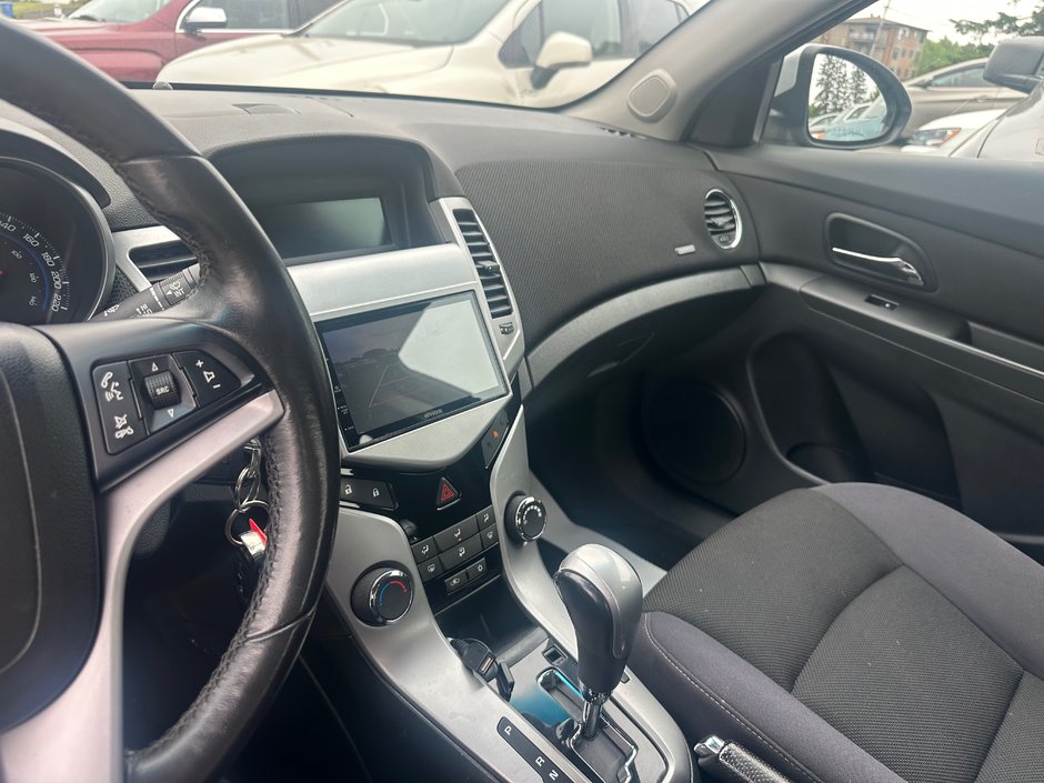 2013 Chevrolet Cruze LT Turbo-13
