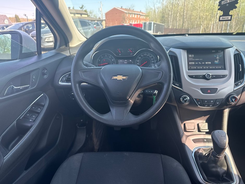 Chevrolet Cruze LS 2016-8