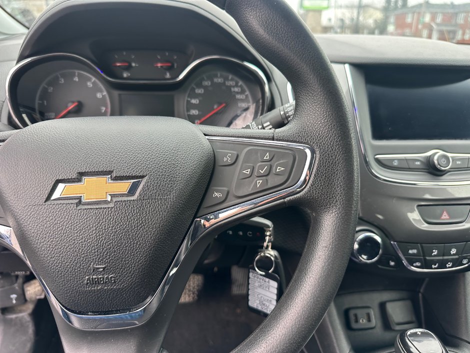 Chevrolet Cruze LT 2019-11