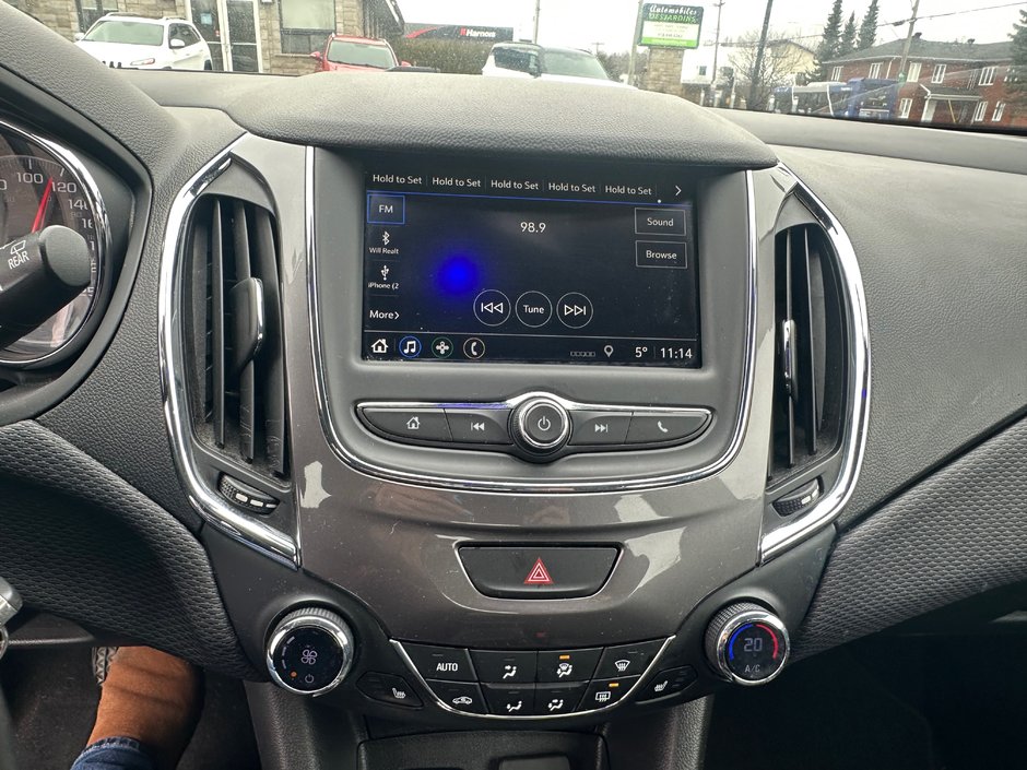 Chevrolet Cruze LT 2019-13