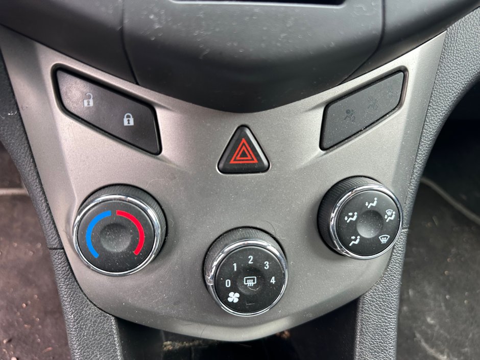 2013 Chevrolet Sonic LS-9