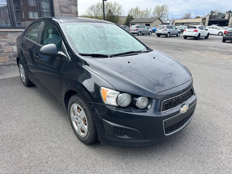 2013 Chevrolet Sonic LS-0