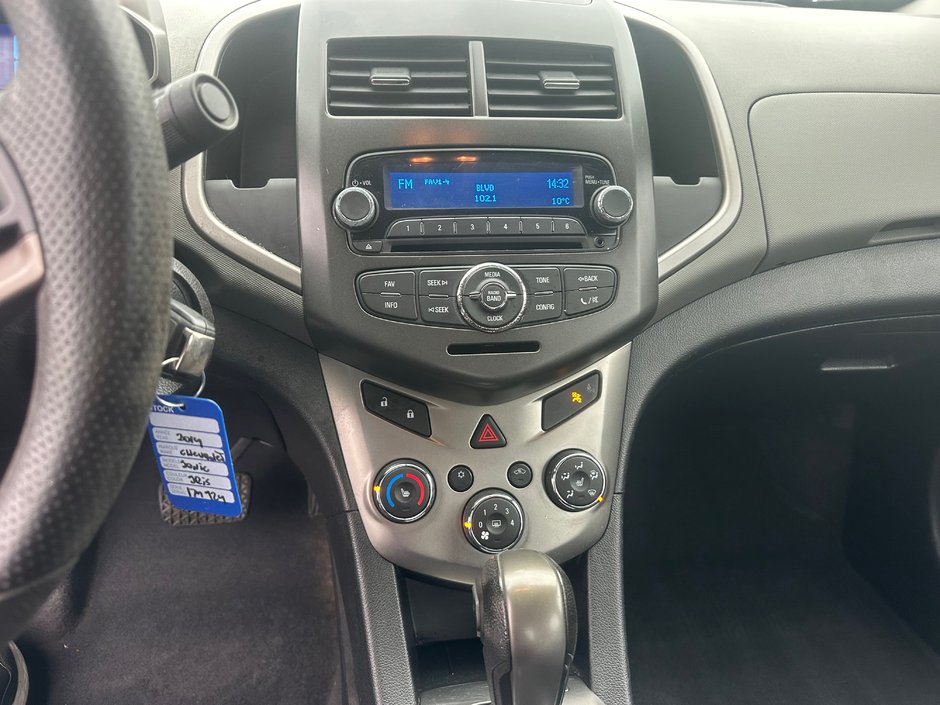 Chevrolet Sonic LT 2014-10