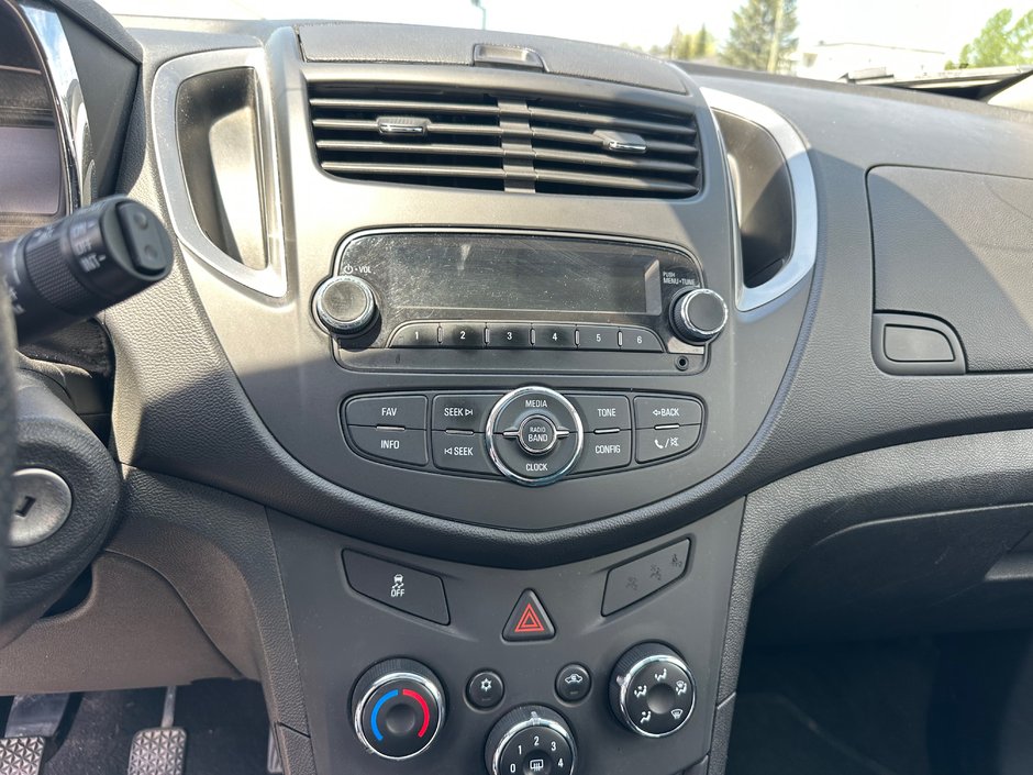 Chevrolet Trax LS 2015-6