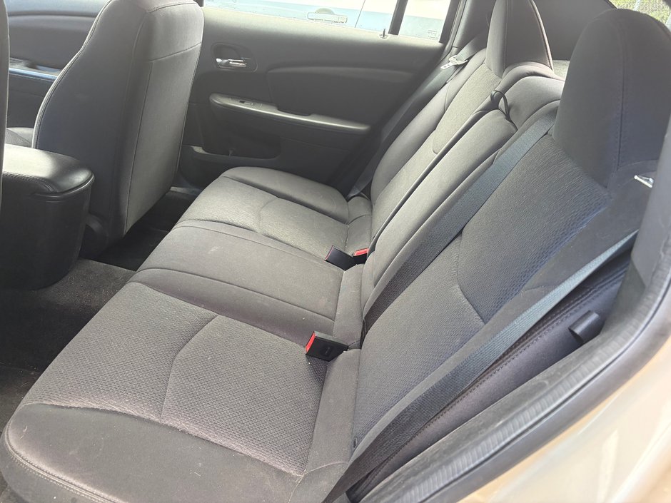 2013 Chrysler 200 Touring-7