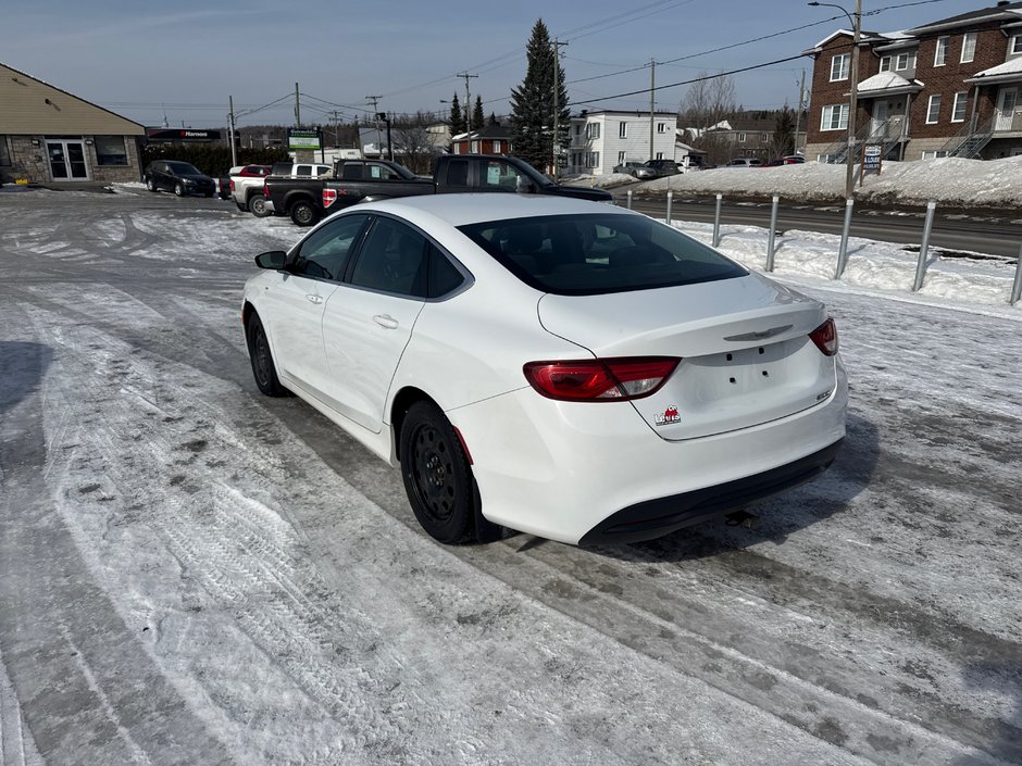 2016 Chrysler 200 LX-3