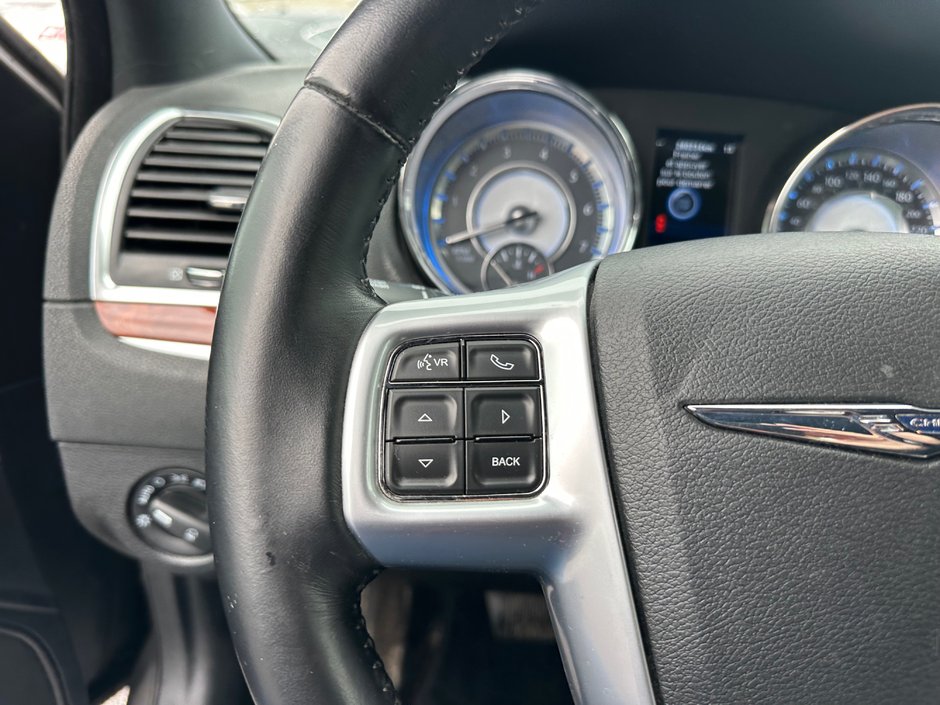 Chrysler 300 Touring 2012-9