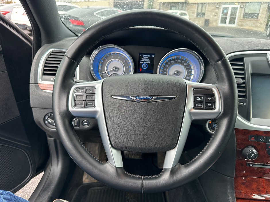 Chrysler 300 Touring 2012-8