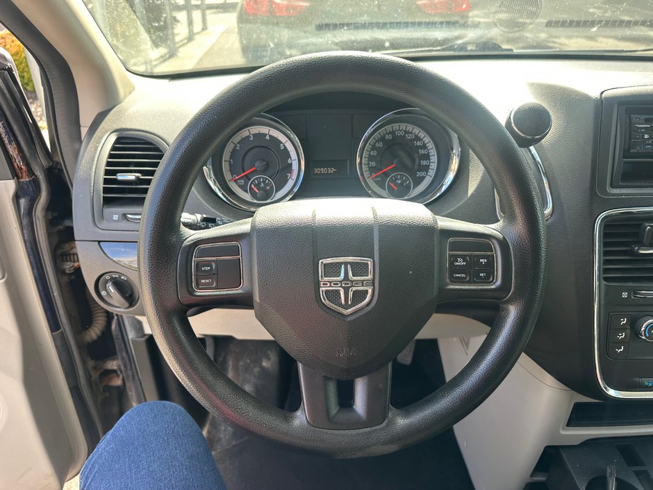 Dodge Grand Caravan SE 2013-7