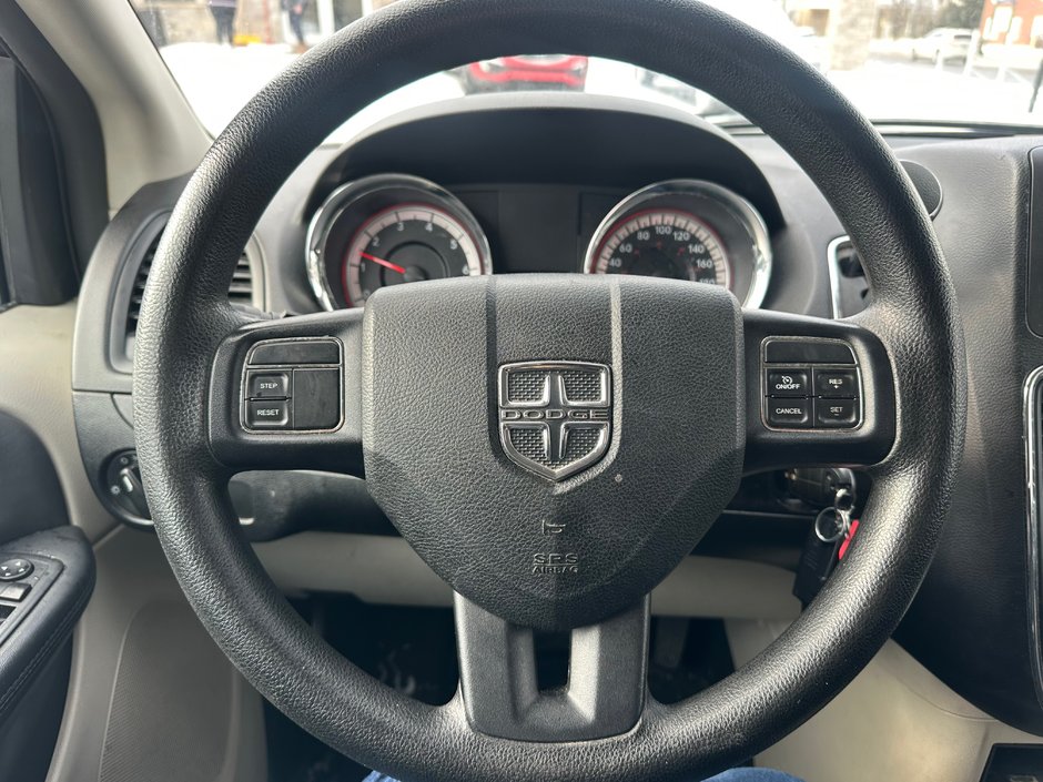 2014 Dodge Grand Caravan SXT Stow  & GO-7