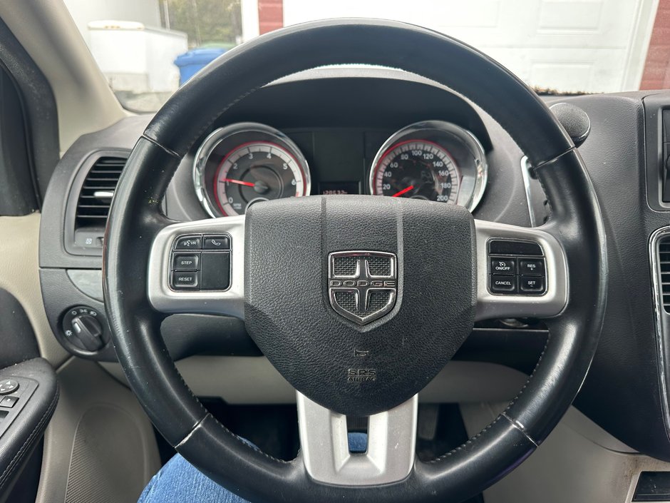2014 Dodge Grand Caravan SXT-4