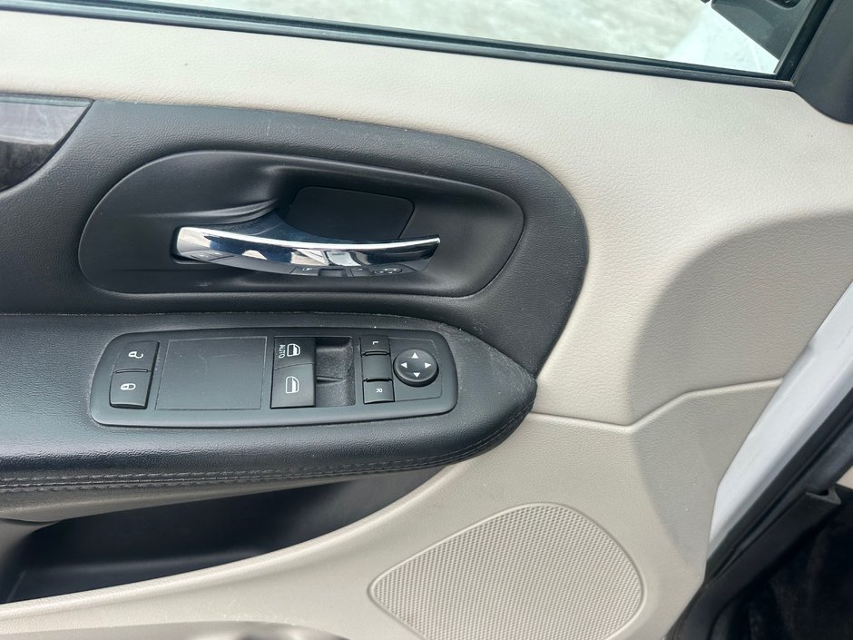 2015 Dodge Grand Caravan Canada Value Package-12