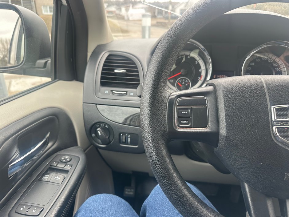 2015 Dodge Grand Caravan Canada Value Package-9