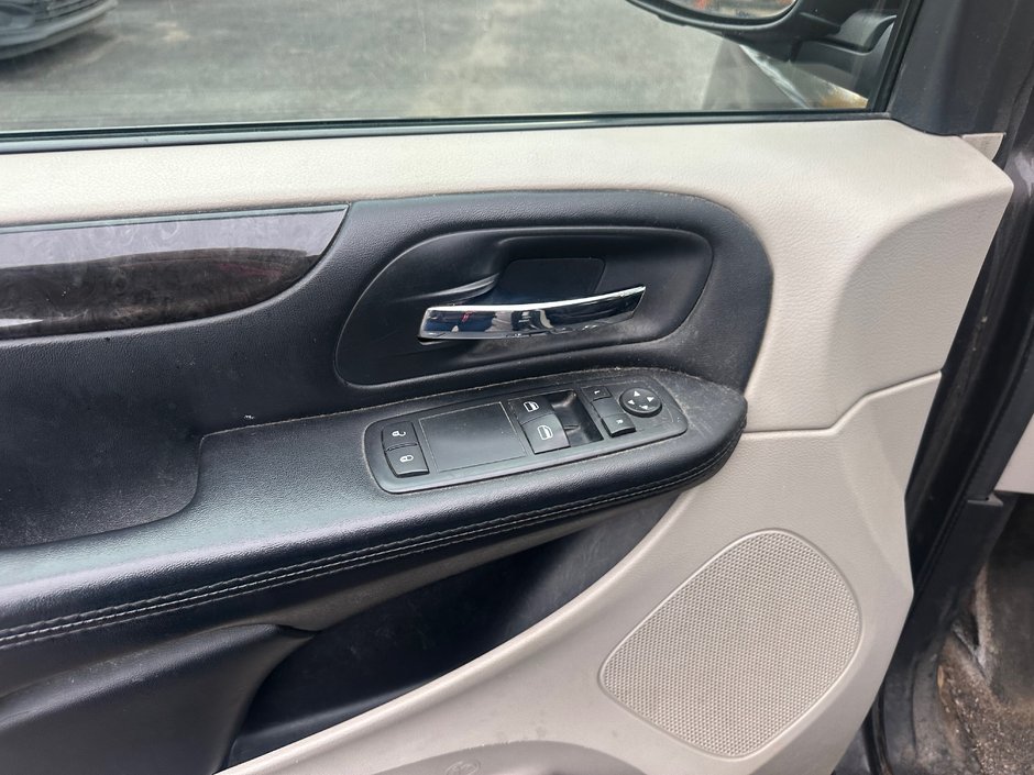 Dodge Grand Caravan SE 2016-6