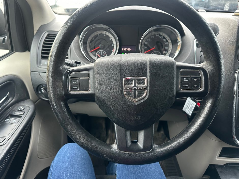 Dodge Grand Caravan SE 2016-8