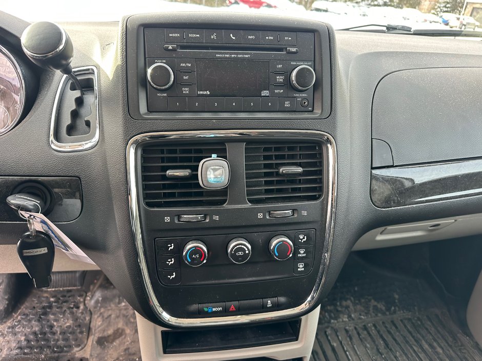 2016 Dodge Grand Caravan SXT-12