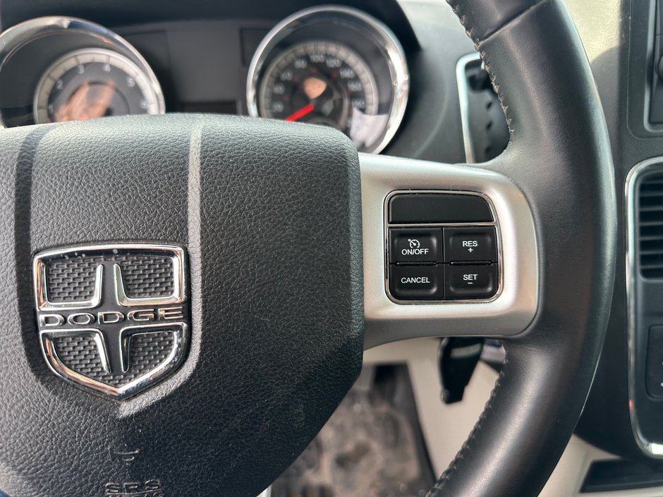 2016 Dodge Grand Caravan SXT-10