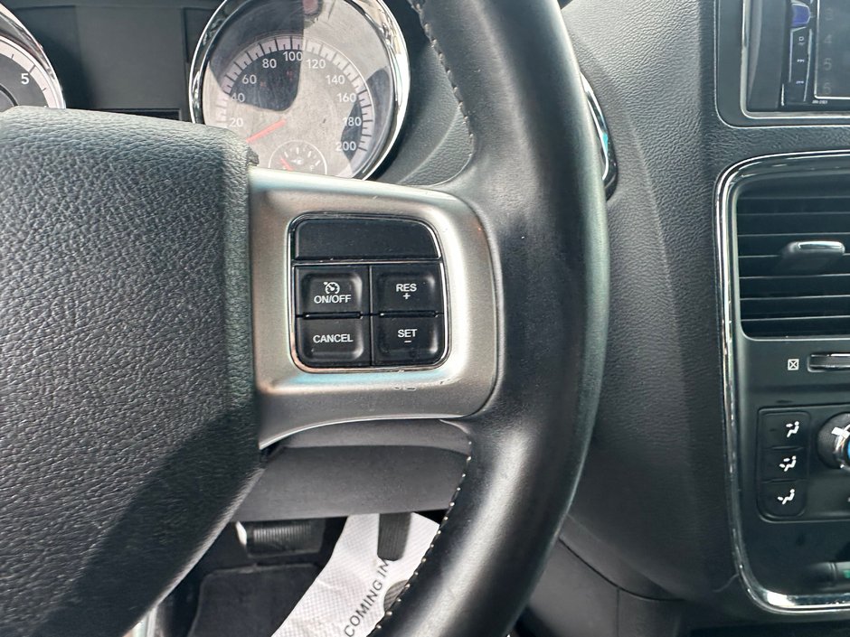 2016 Dodge Grand Caravan SXT-11