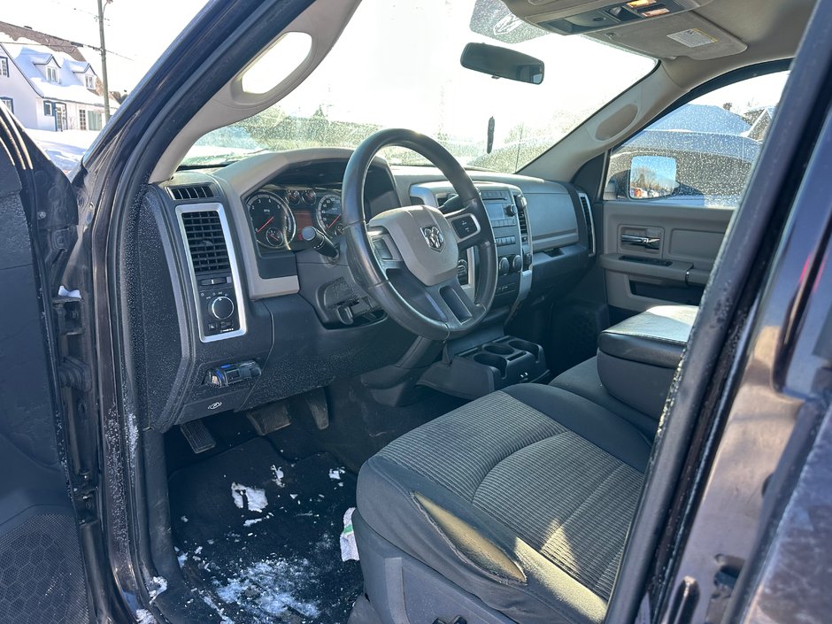 2010 Dodge Ram 1500 SLT-13