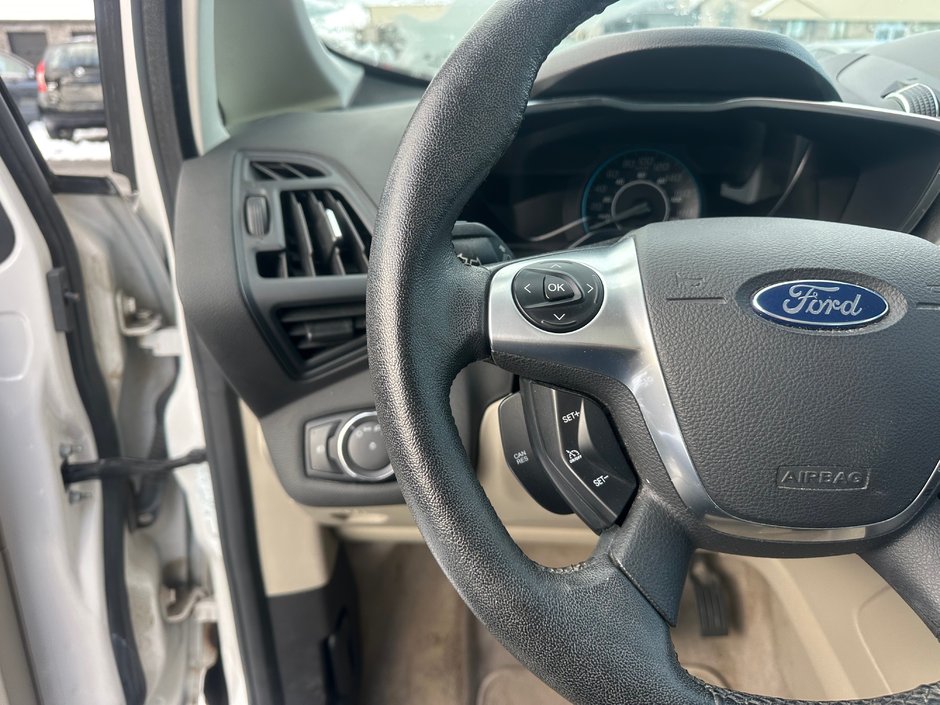 Ford C-MAX hybrid SEL 2014-9