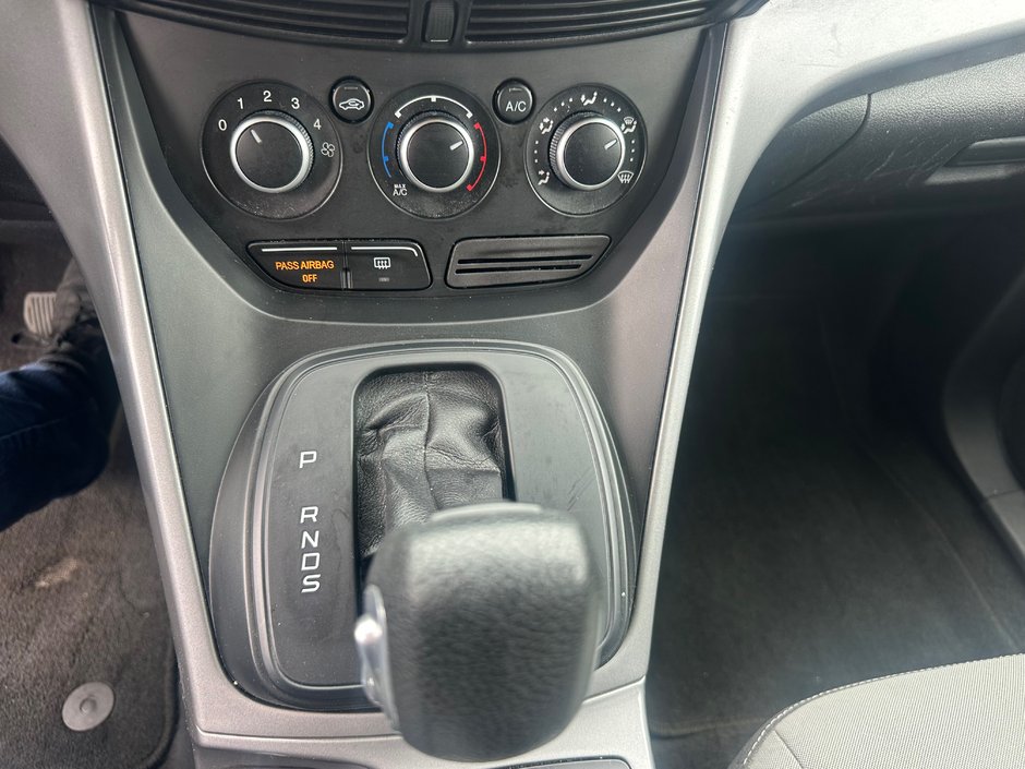 Ford Escape SE 2015-12