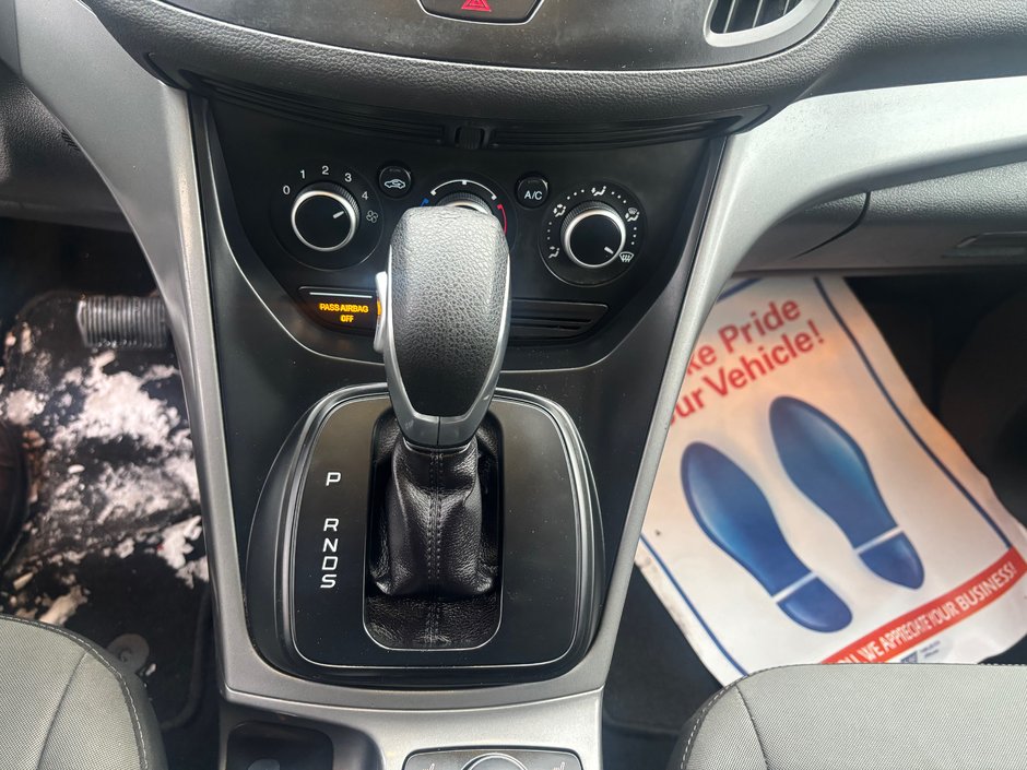 Ford Escape SE 2016-14