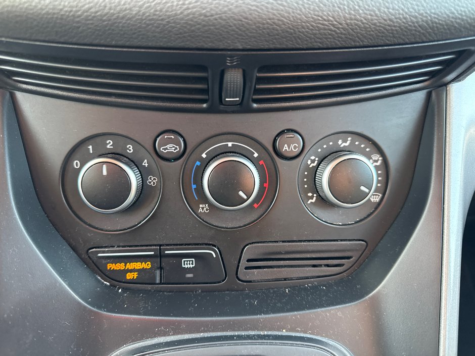 Ford Escape SE 2016-24