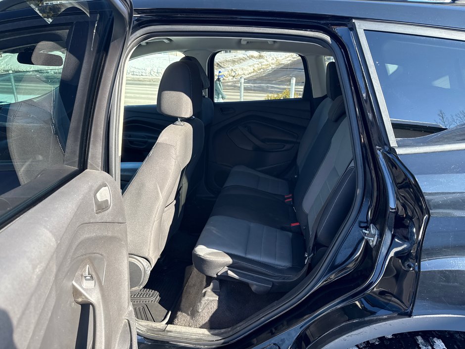 Ford Escape S 2017-5