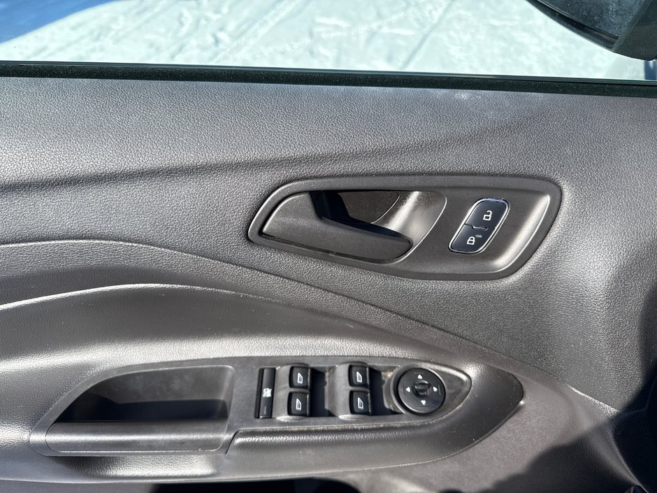 Ford Escape S 2017-7