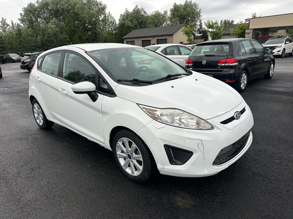 Ford Fiesta SE 2011-0