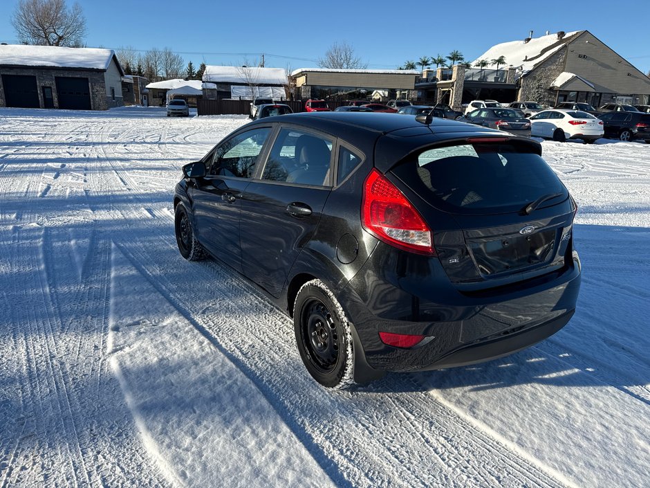 Ford Fiesta SE 2013-5
