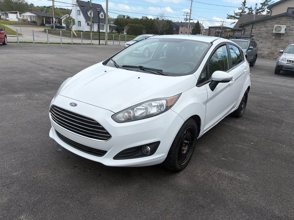 Ford Fiesta SE 2015-2